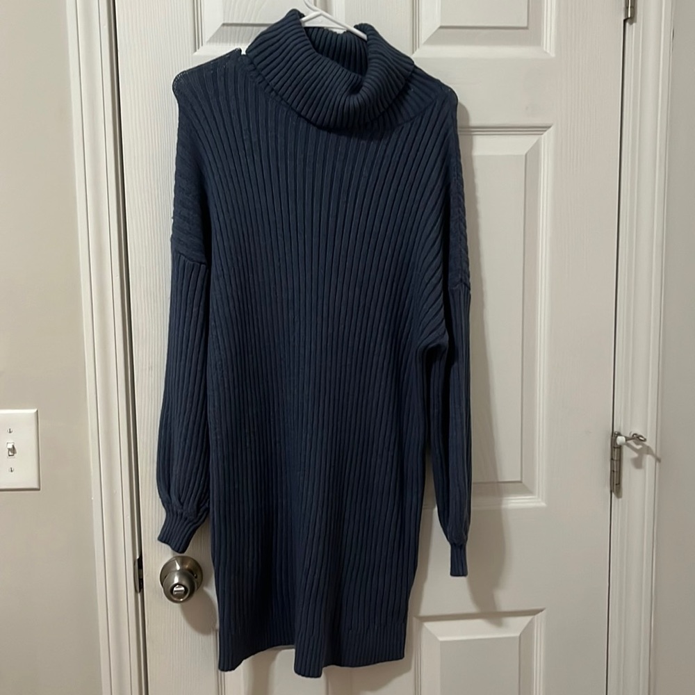 Long-sleeve Navy sweater dress